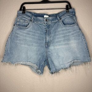 H&M Light Blue Frayed Hem Denim Shorts- 18